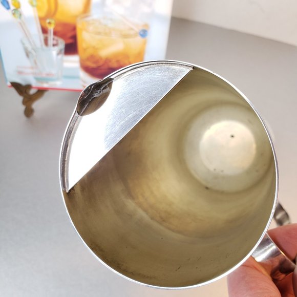 Vintage Oneida Silver Plate Cocktail Martini / Drink Pitcher - Picture 8 of 14